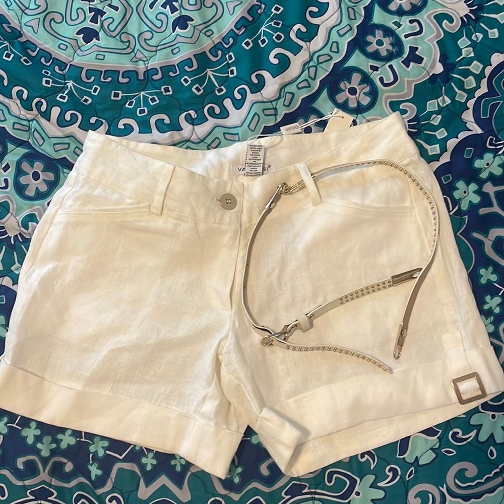 Vantarsi Shorts